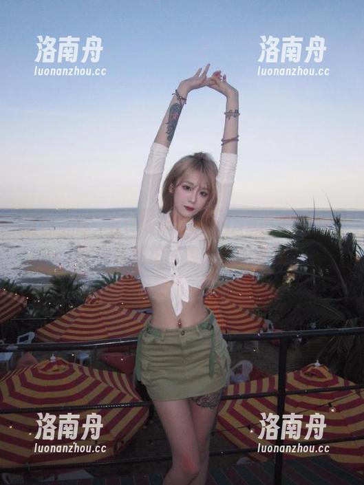 Kitkat Cosplay 匠心之作:Kitkat Cosplay贞德Alter女仆装私拍图集的完美呈现